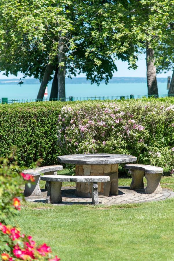 Balaton Lakeside Residence Шиофок Экстерьер фото