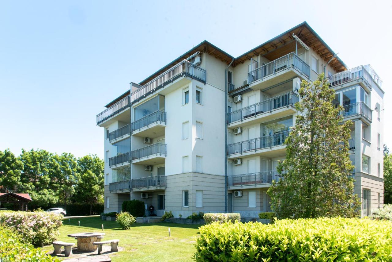Balaton Lakeside Residence Шиофок Экстерьер фото